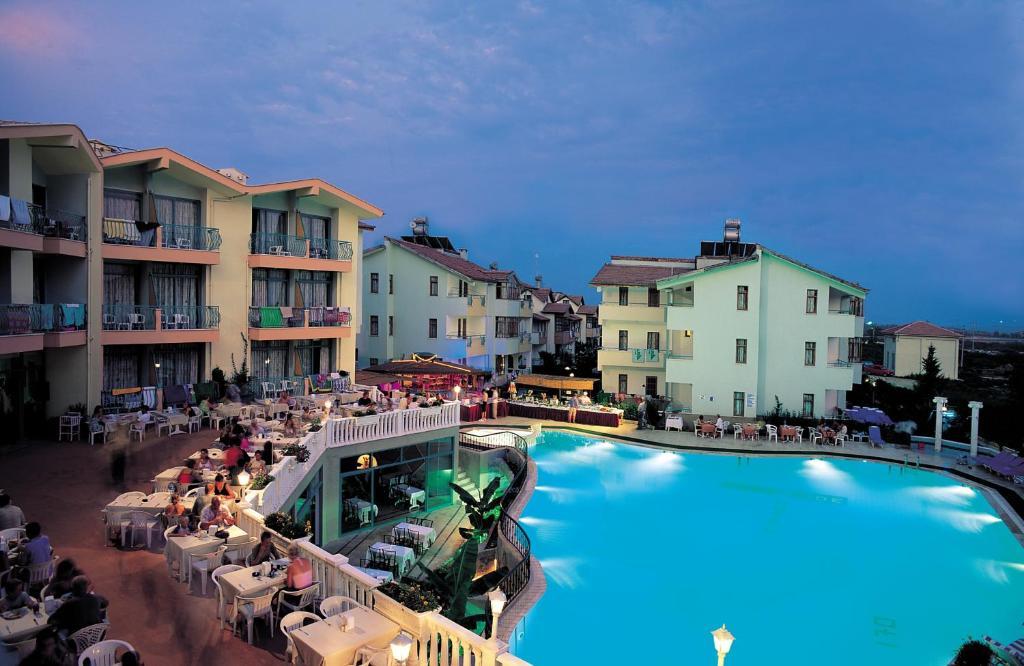 Clover Magic Park Side Hotel 外观 照片